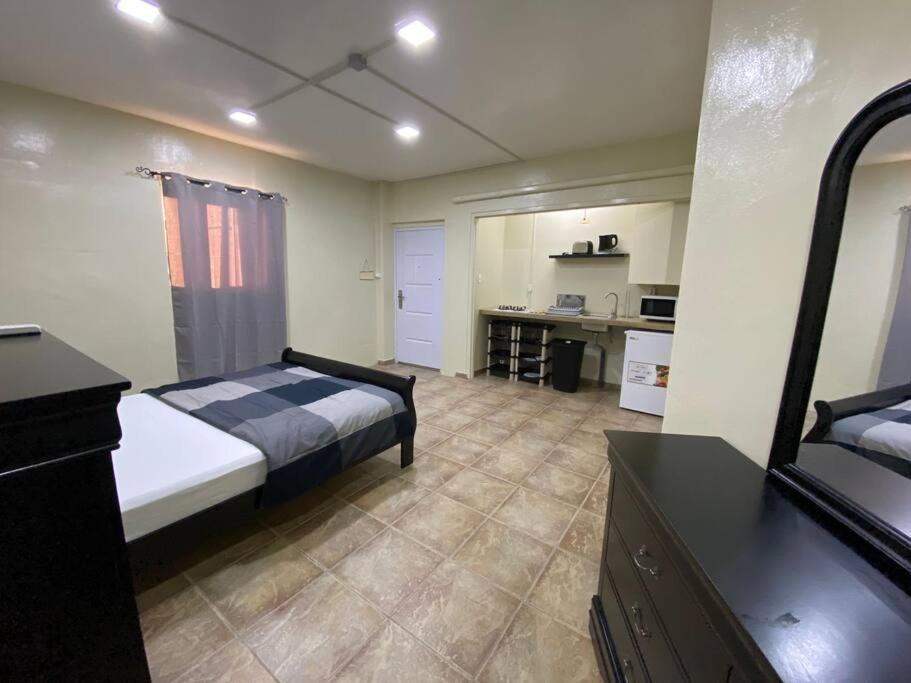 Cozy Studio Apartment Minutes From The Beach Willemstad Exterior photo